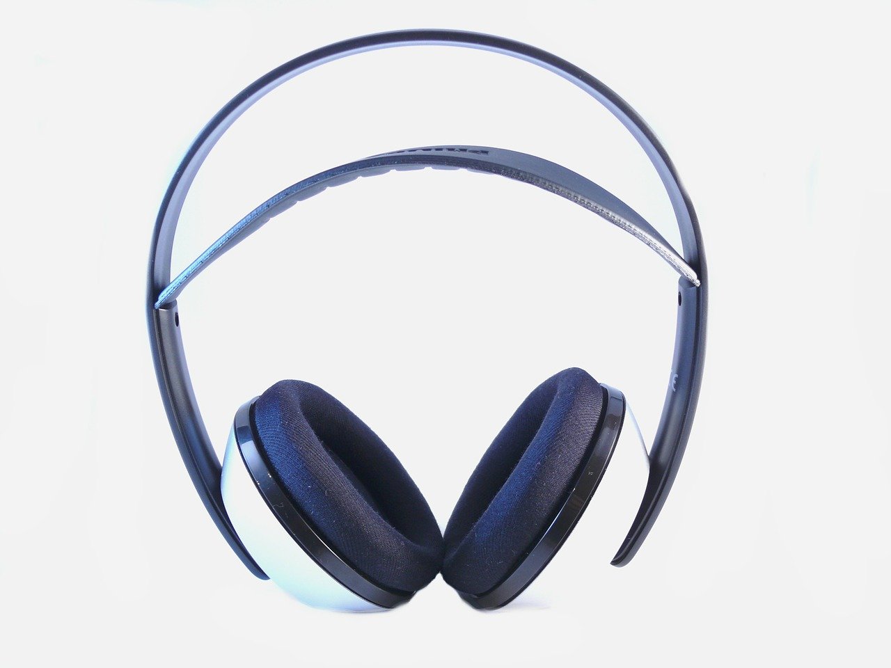 headphones-15600_1280 Home